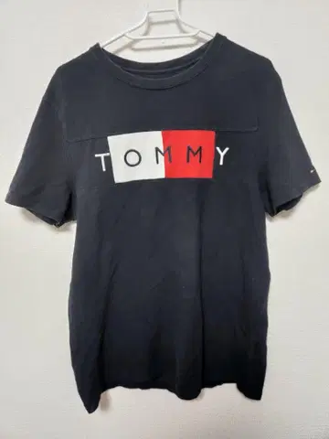 TOMMY HILFIGER 네이비 티셔츠 M