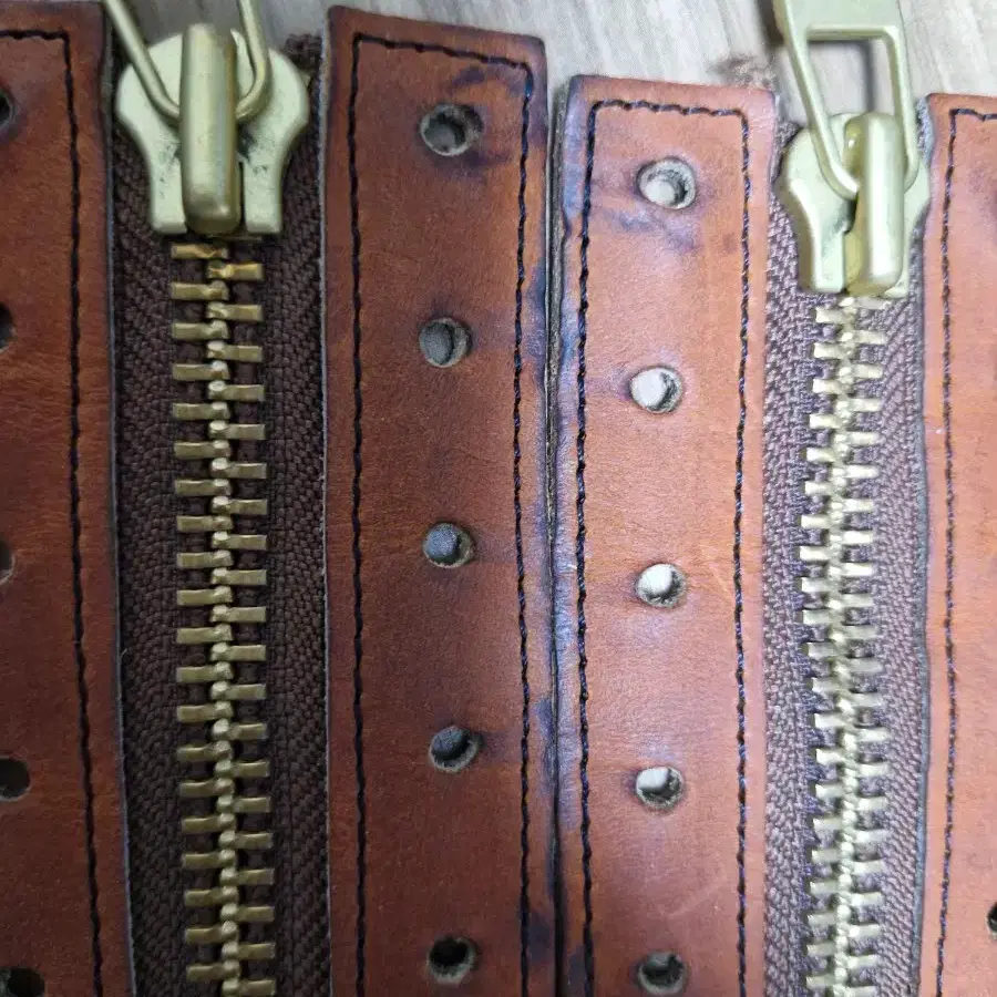 〈W〉REDWING ZIPPER UNIT / ORO LEGACY Oro Legacy Leather Zipper Available in Black/Silver and Black/Gold