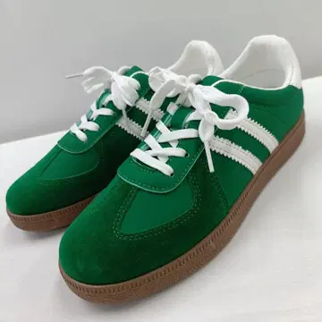새상품 여성용 24.5cm 저먼 트레이너 스니커즈 그린 3467