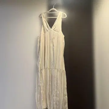kastane 와셔 쉬폰 무지 슬리브리스 원피스