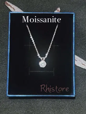 Moissanite necklace (모이사나이트)