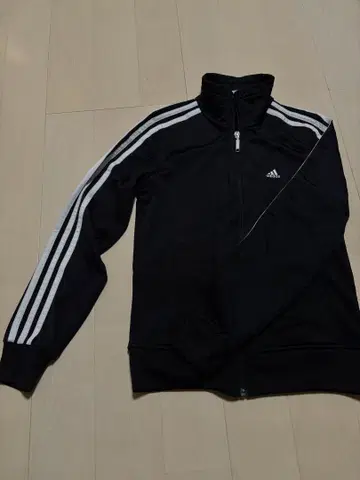 adidas 블랙 스트라이프 저지 S사이즈