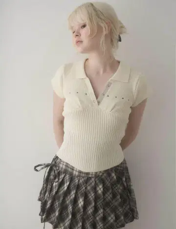 andmary Lindsay logo tops ivory