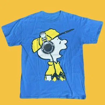 [레어] PEANUTS 찰리 브라운 헤드폰 프린트 티셔츠