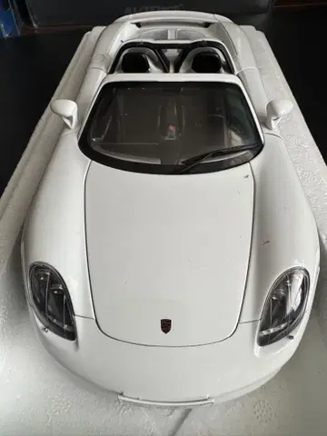 AUTOart 1:18 포르쉐 까레라 GT 1/18