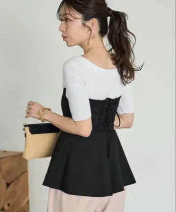 La boutique BonBon 레이스업 뷔스티에 /블랙