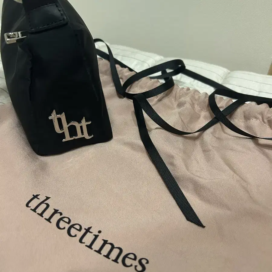 ☆threetimes☆ Sandy boucle bag 大人気 韓国発 THREETIMES | 쓰리타임즈 Three Times Sandy Boucle Bag New