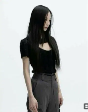 melt the lady fluffy triangle tops black