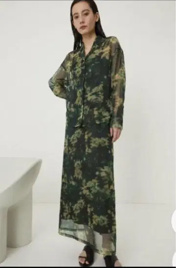 RIM.ARK Exuding texture sheer SK&SH