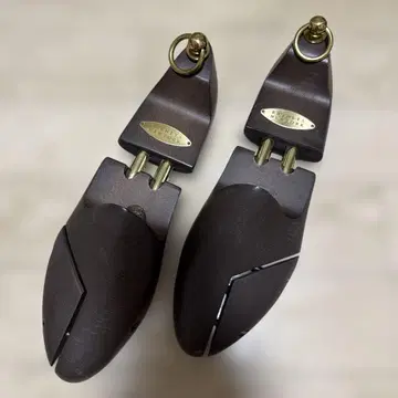 BARNEYS NEWYORK 바니스뉴욕 슈키퍼