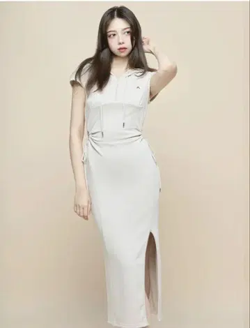 당일 발송 베이지 Emily slit dress andmary