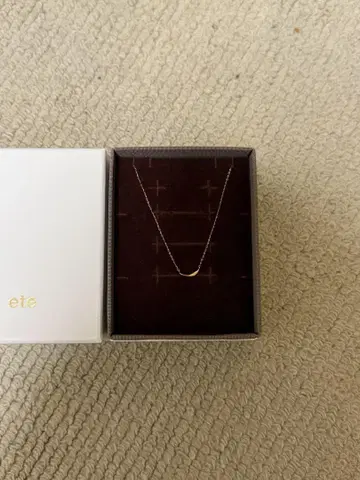 ete k10YG 레이어 크레센트 문 목걸이