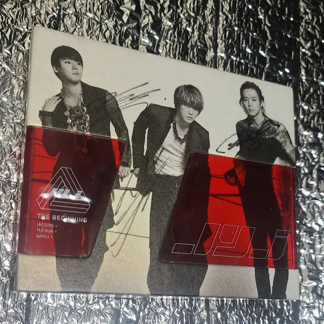 동방신기 JYJ - The Beginning 비매 친필싸인 앨범 팝니다!