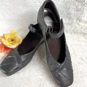 [새 상품] 뷰포트 스트랩 펌프스 낮은 힐 25cm