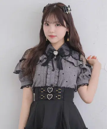 시착만 한 상품 ROJITA 프릴 블라우스
