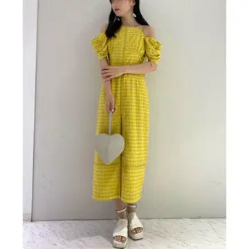 LILYBROWN 퍼프 슬리브 라인 원피스