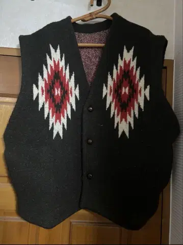 AMBERGLEAM 앰버그림 치마요 Knit Vest