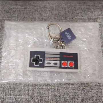 닌텐도 뮤지엄 키링 NES 엔터테인먼트 시스템
