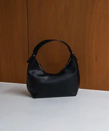 HALF MOON ONEHAND BAG/하프문 원핸드백