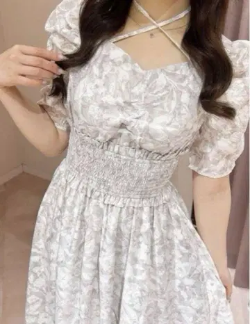 anmille 안미르 플라워 크로스 플레어 원피스 핑크