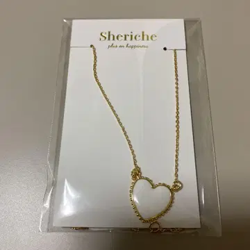 Sheriche 화이트 하트 목걸이