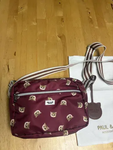 PAUL & JOE 고양이 패턴 숄더백