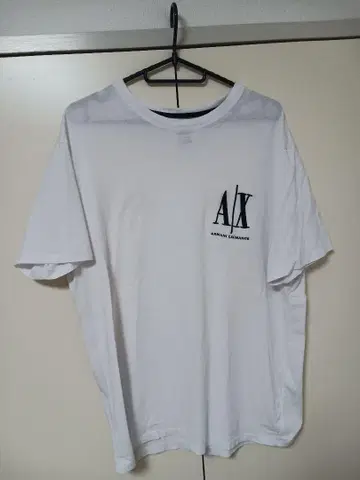 Armani Exchange 티셔츠