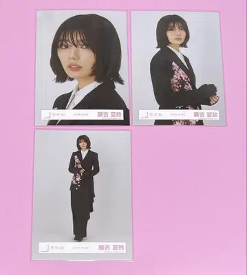 사쿠라자카46 후지요시 카린 2023년 연말 의상 브로마이드