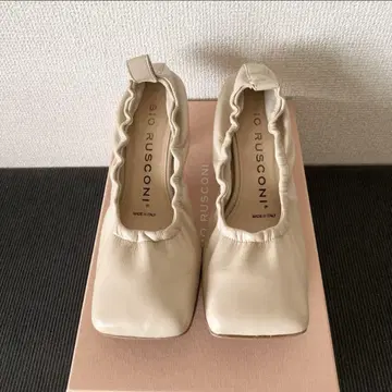 파비오 루스코니 베이지 펌프스