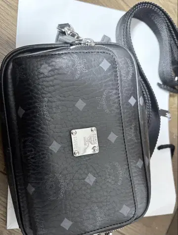 MCM 크로스바디 비세토스