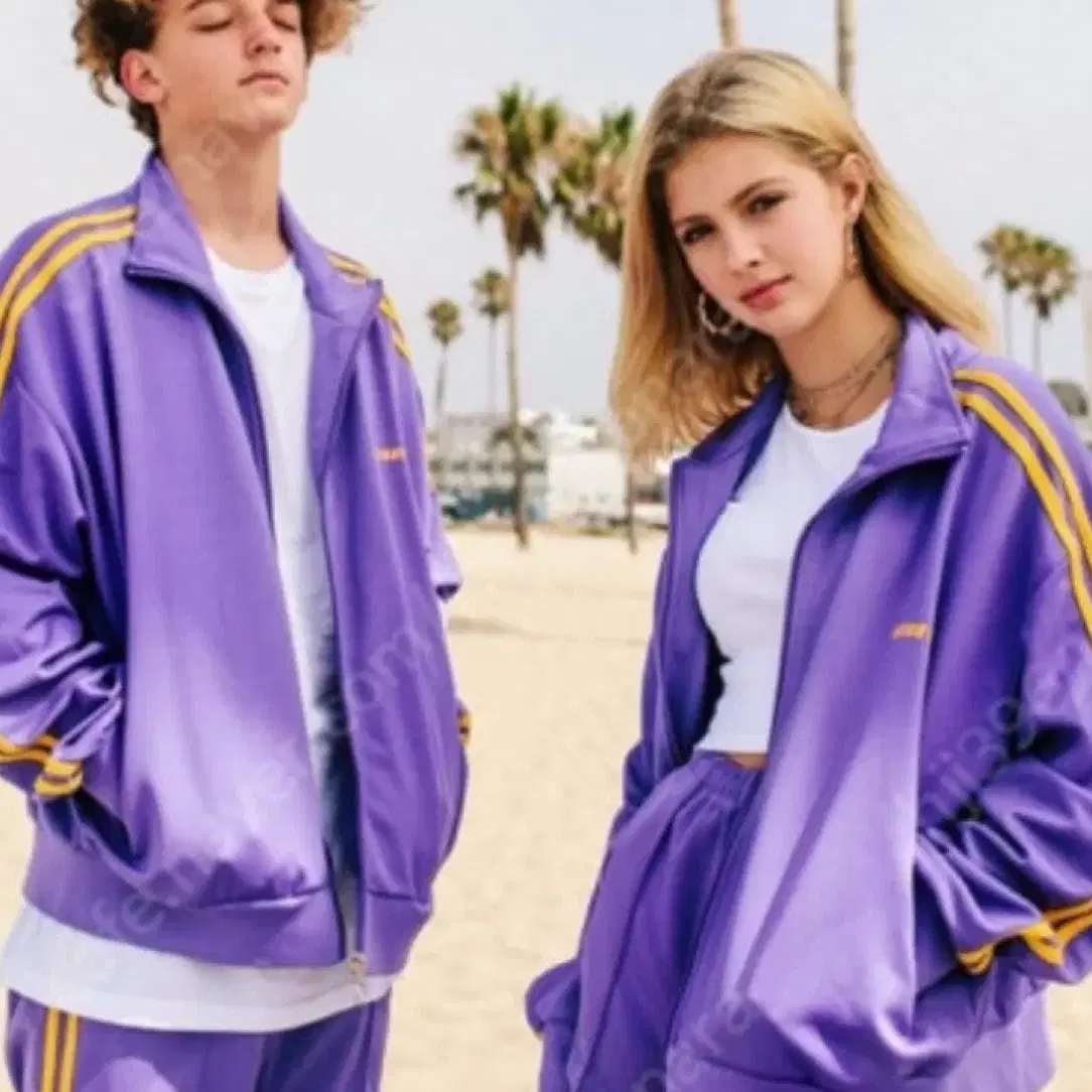 ☆NERDY☆ Women's NY Track Top White NERDY | 널디 Nuldi ny Track Top White S on Bunjang Global Site.