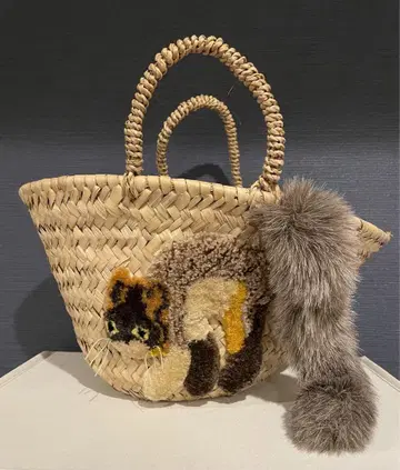 CAT IN DA HOUSE 털뭉치 고양이 백 얼룩 고양이