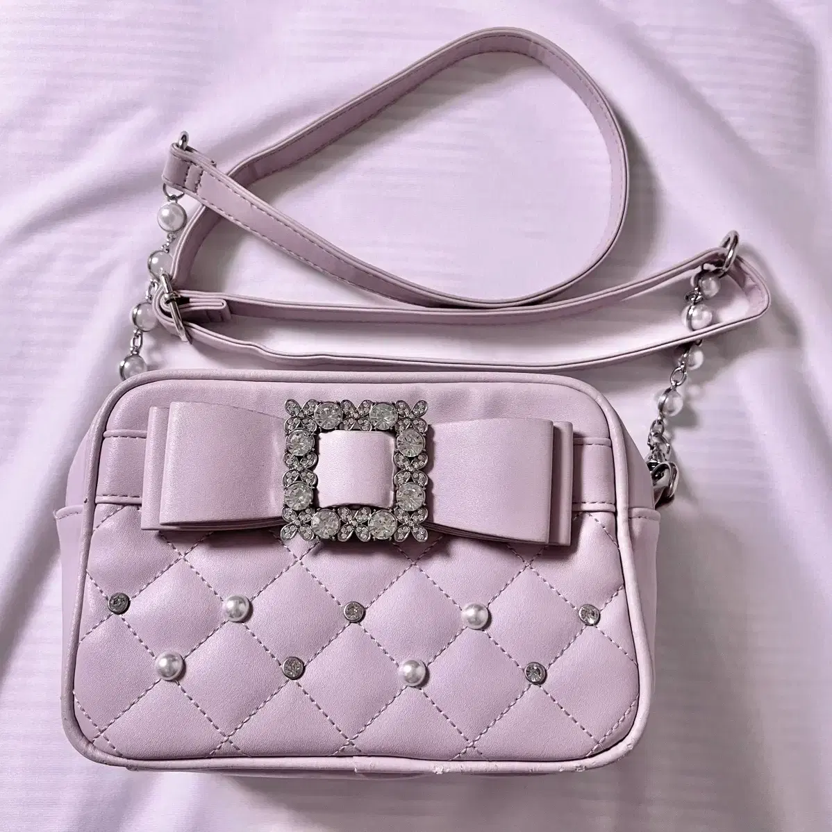 nuyet Nuet Devil Boston Round Bag Gray on Bunjang Global Site.