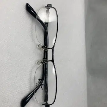 RAY BAN