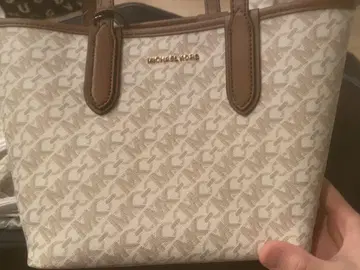 MICHAEL KORS 로고 토트백