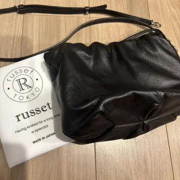 russet 블랙 가죽 숄더백