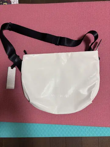 PELLE BORSA 치어즈 라운드 숄더백 (아이보리)