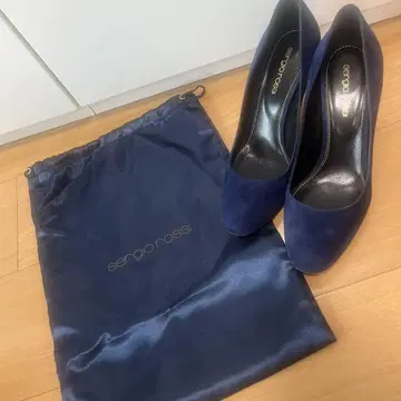 새상품급! sergio rossi 네이비 하이힐 35.5