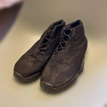 하이컷 블랙 스니커즈 코듀로이풍