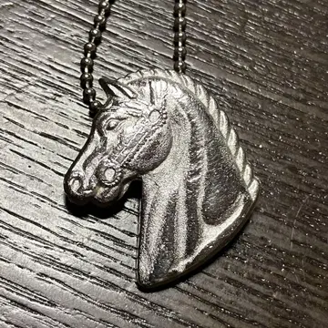 LES PARNASSIENS 실버 컬러 목걸이 말 horse