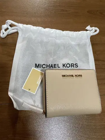 MICHAEL KORS 베이지 반지갑