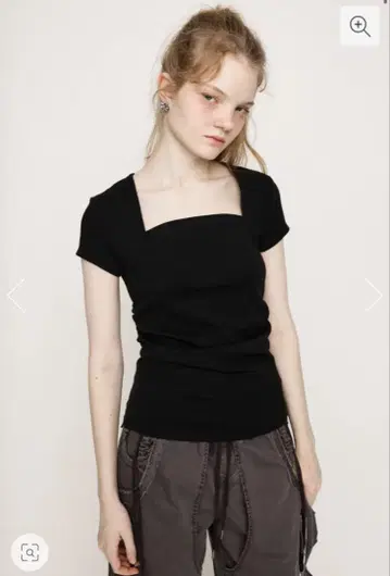 SLY SQUARE NECK CUT 상의