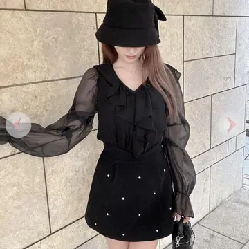 Rady 프릴 V넥 셔츠 블랙 프릴 상의 M 사이즈