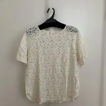 레이스 디자인 반팔 상의