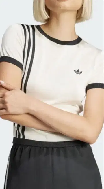 adidas 니트 쓰리 스트라이프 숏 반팔 티셔츠