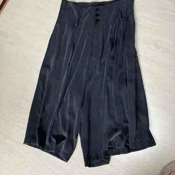 블랙 플리츠 큐롯 팬츠