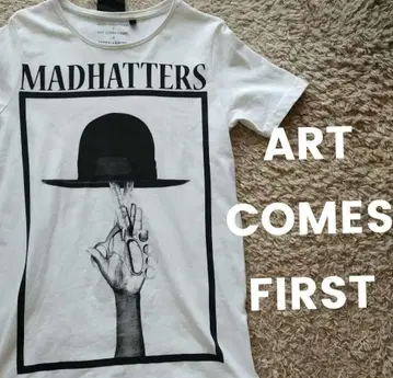 ART COMES FIRST MADHATTERS 그래픽 티셔츠
