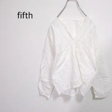 피프스* 상의 블라우스 긴팔 레이스 자수 코튼 V넥