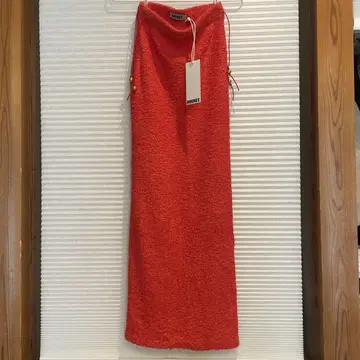 NKNIT 레드 타이트 스커트