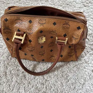 MCM 브라운 핸드백